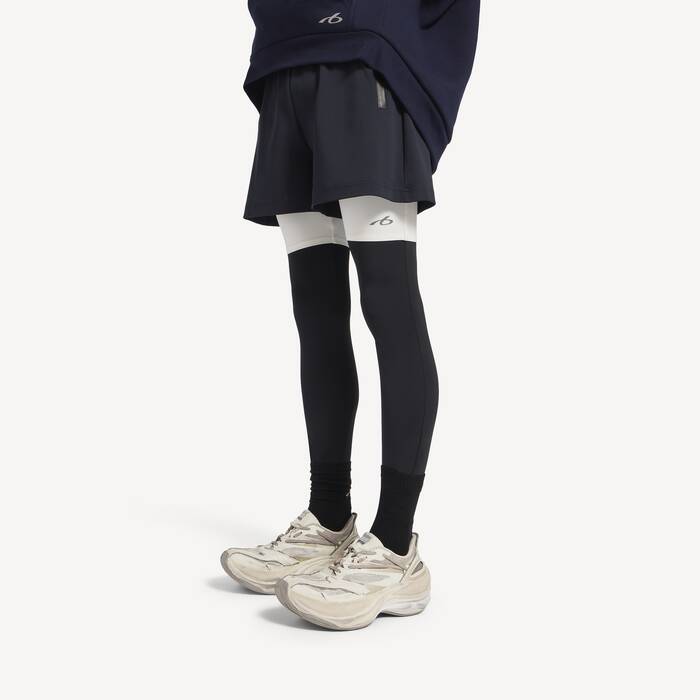 ネイビー/ホワイト の メンズ Techwear ショーツ - メンズ | Balenciaga 日本 JA - Image 3