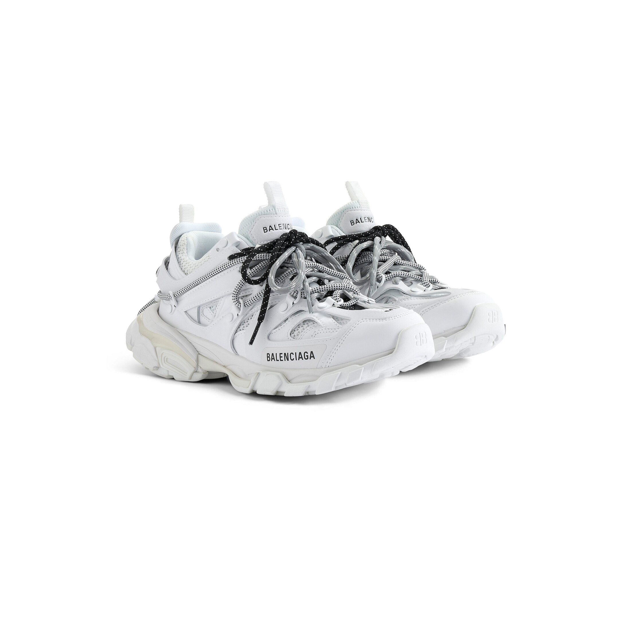 track trail laces sneaker