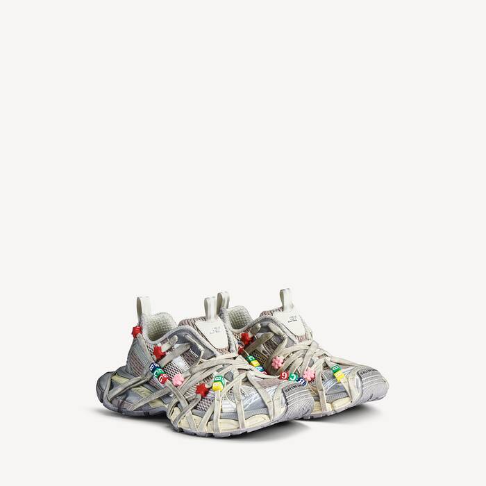 3xl extreme lace sneaker