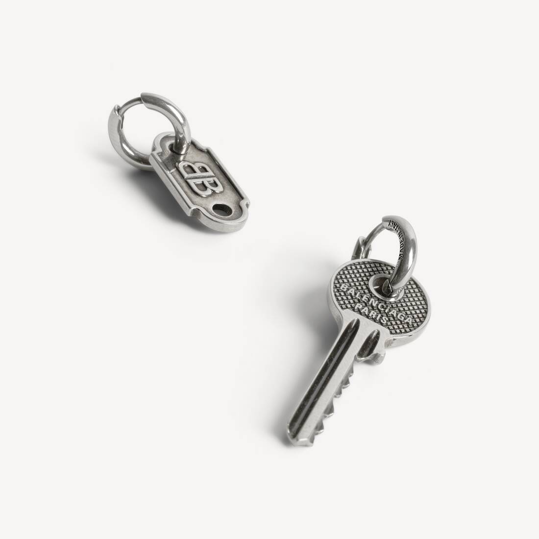 Men's Neverlost Earrings in Antique Silver | Balenciaga Japan EN - Image 2