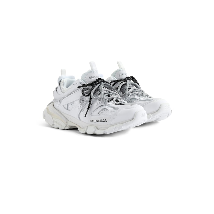 track trail laces sneaker