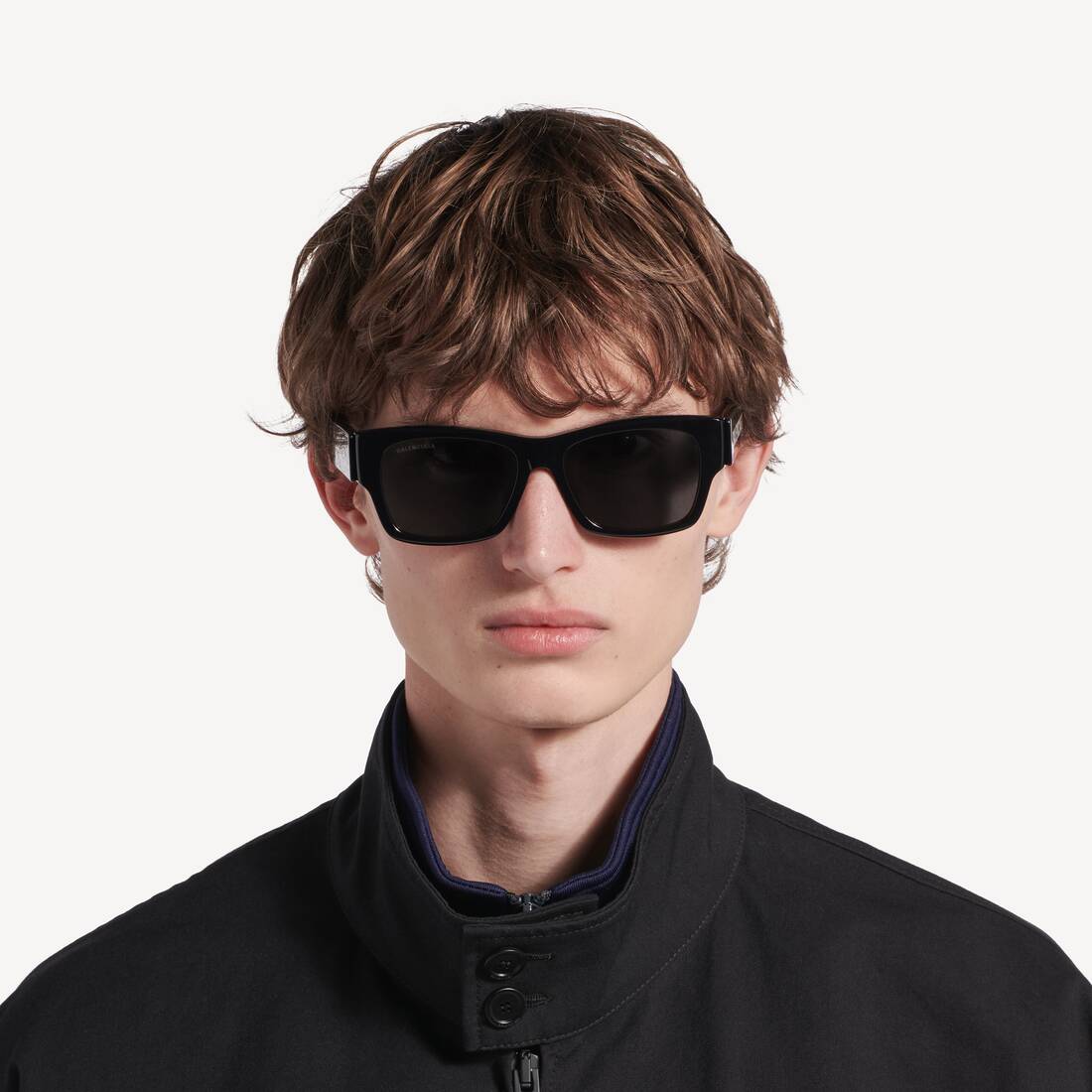 &Oacute;culos De Sol Max Square Af in Preto | Balenciaga Brasil PT - Image 5