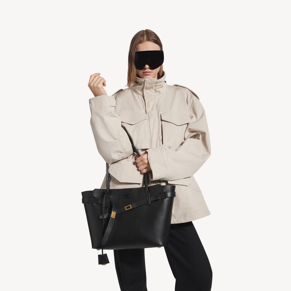 Women's Bel Air Tote Bag Medium in Black | Balenciaga Japan EN - Image 7