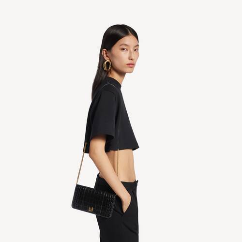 hourglass phone pouch