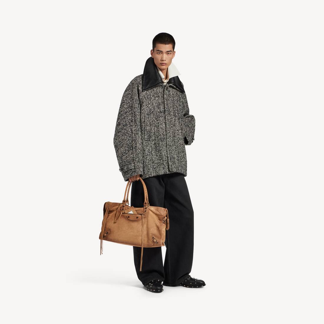 Men's Le City Bag Large in Camel | Balenciaga United States EN - Image 6