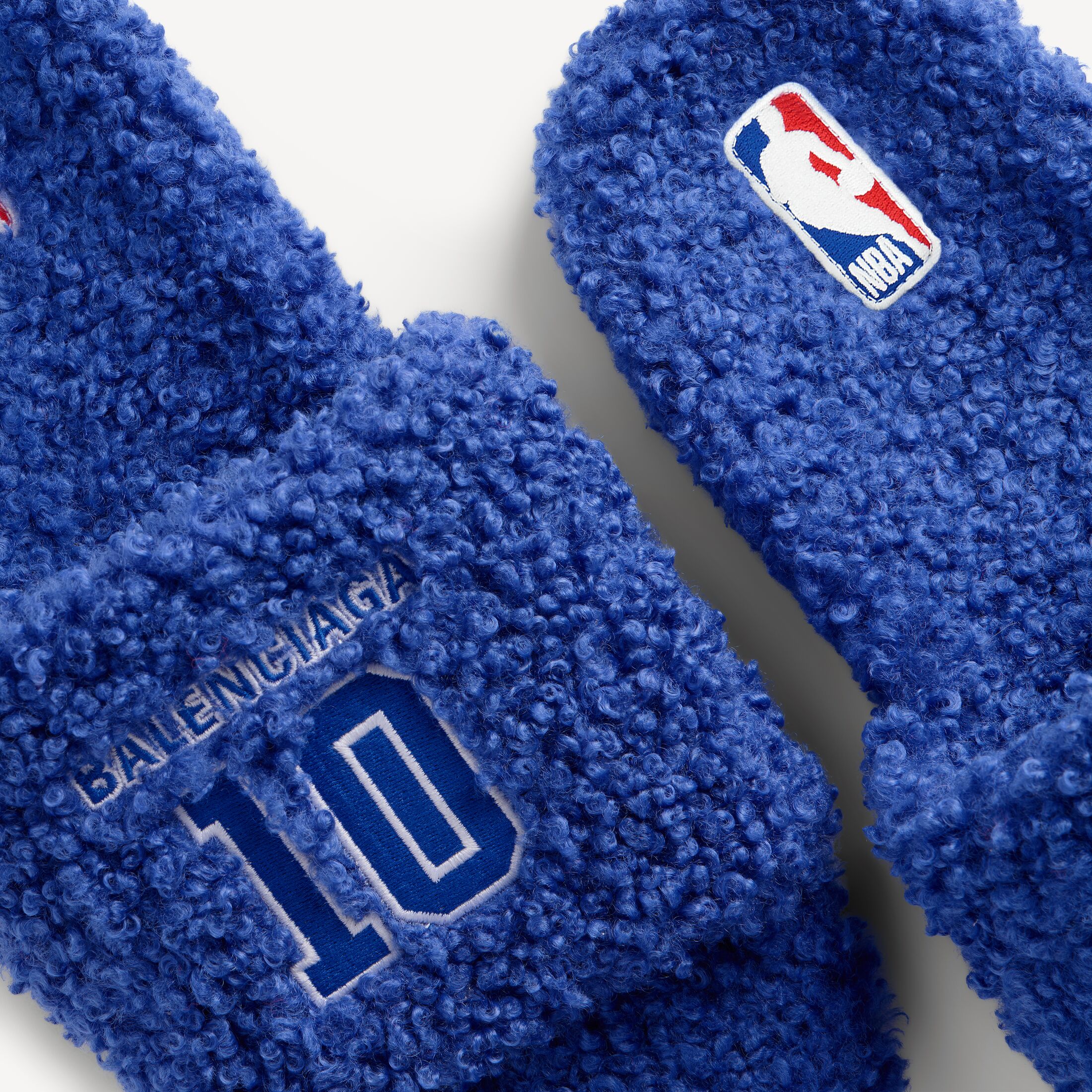 발렌시아가 남성 발렌시아가 | NBA 콜라보레이션 퍼리 오픈 뮬 블루/화이트 654747W14C54094