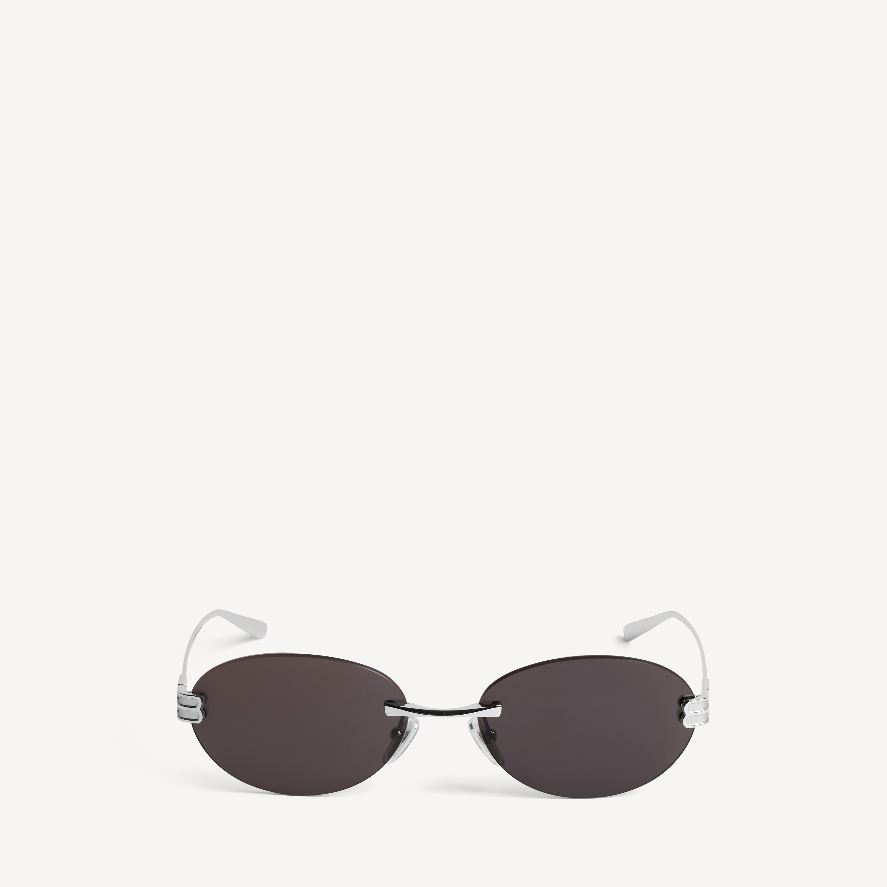 Gossip Oval Af Sunglasses in Silver/black