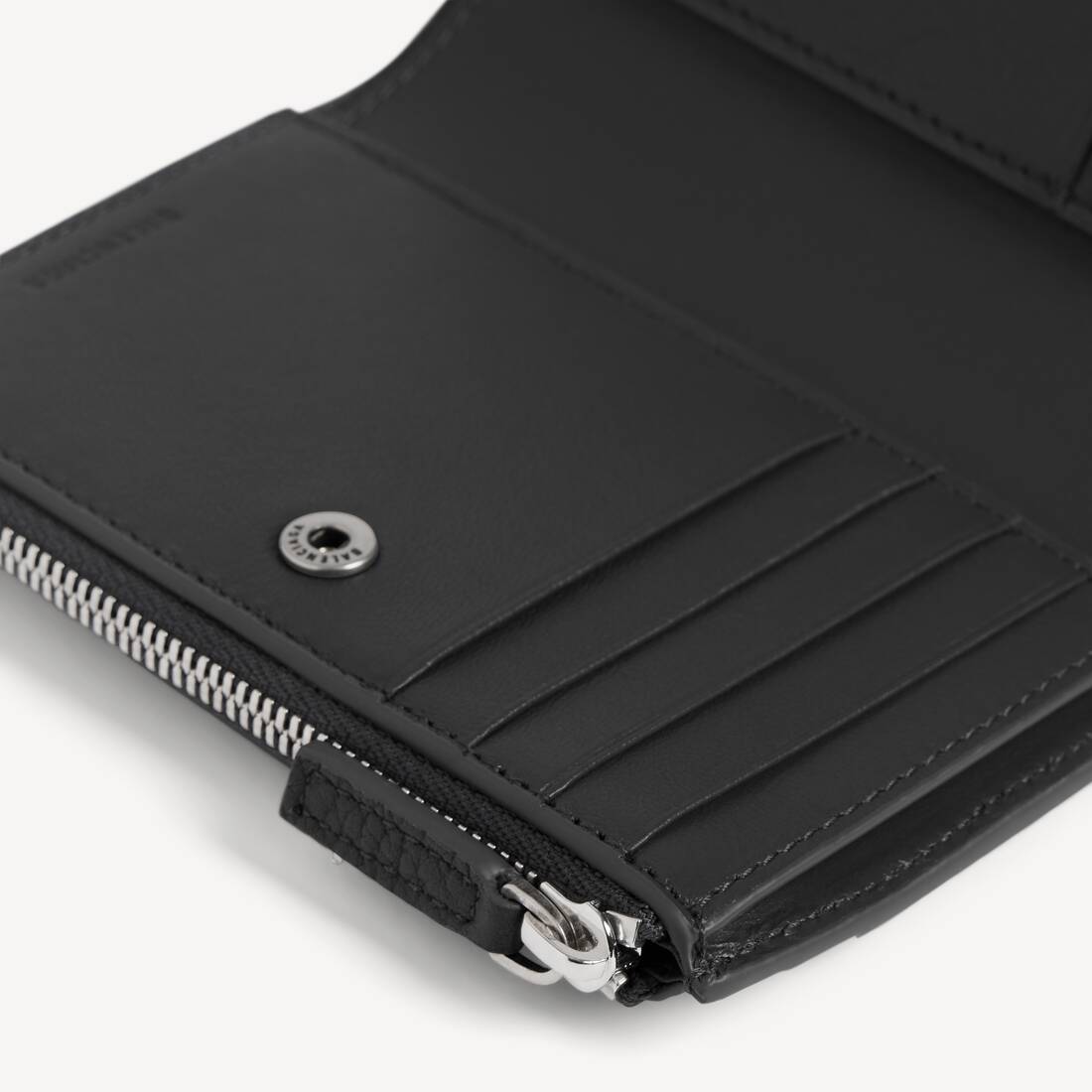 Men's Credit Vertical Folded Card Holder in Black | Balenciaga Zimbabwe EN - Image 4