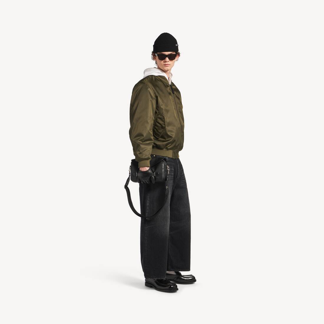 Men's Le 7 Cube Messenger Bag Small in Black | Balenciaga United Kingdom EN - Image 8