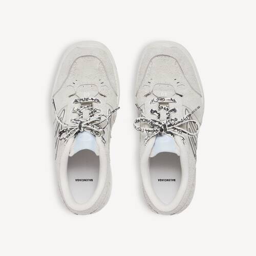 hamptons suede sneaker