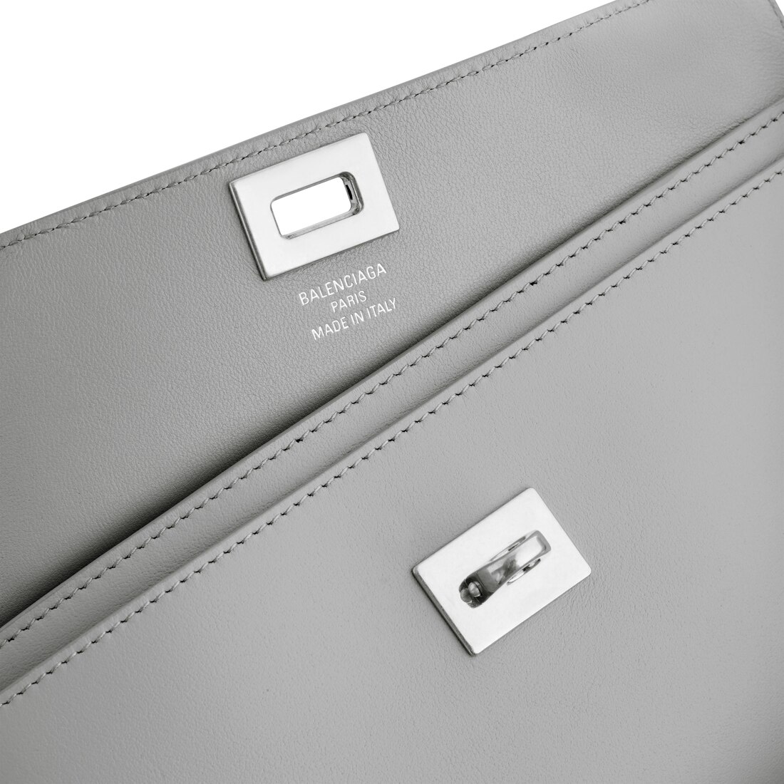 バレンシアガ Balenciaga Rodeo Continental Wallet Women's Rodeo Continental Wallet in Black | Balenciaga US