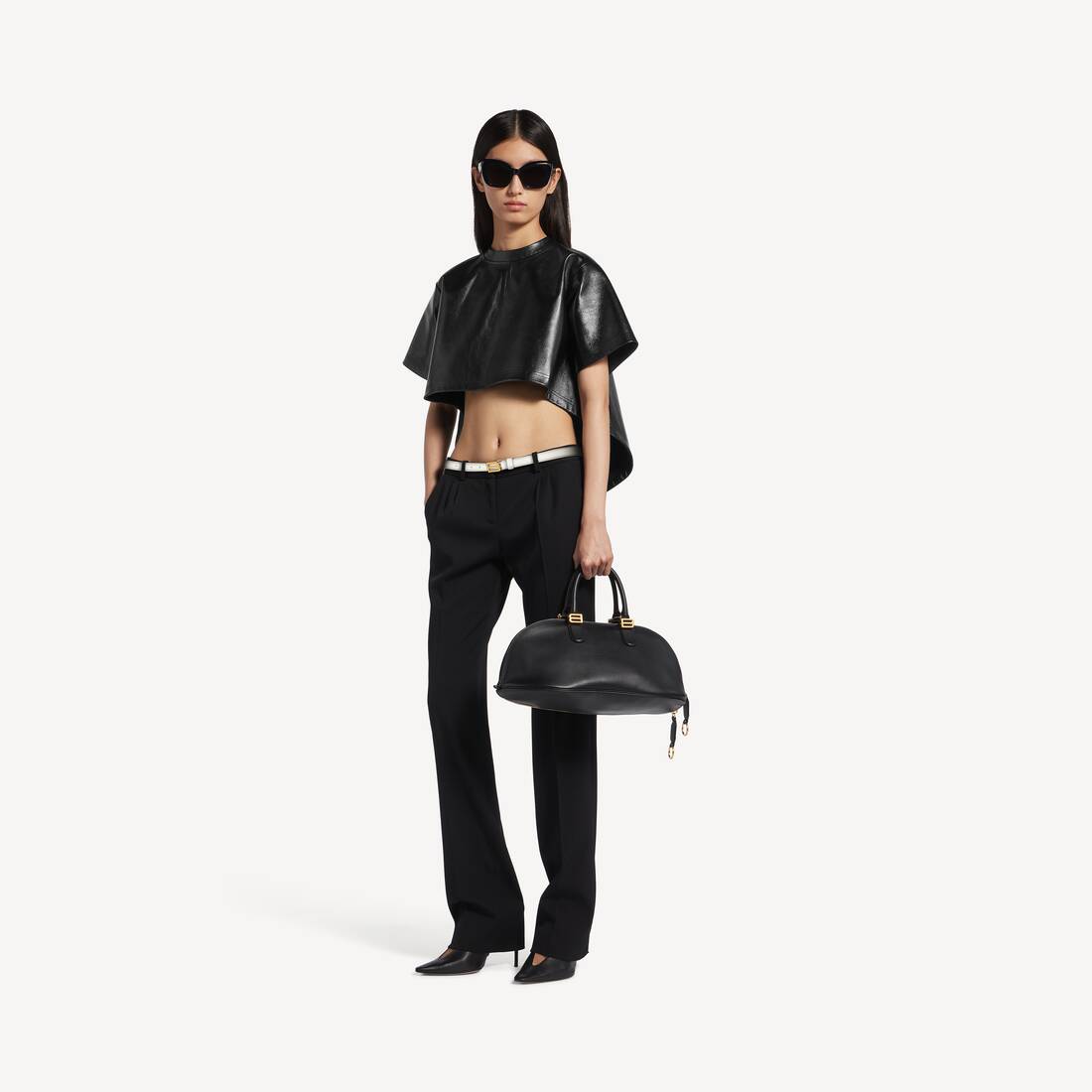 Women's Train Cropped T-shirt in Black | Balenciaga United States EN - Image 2