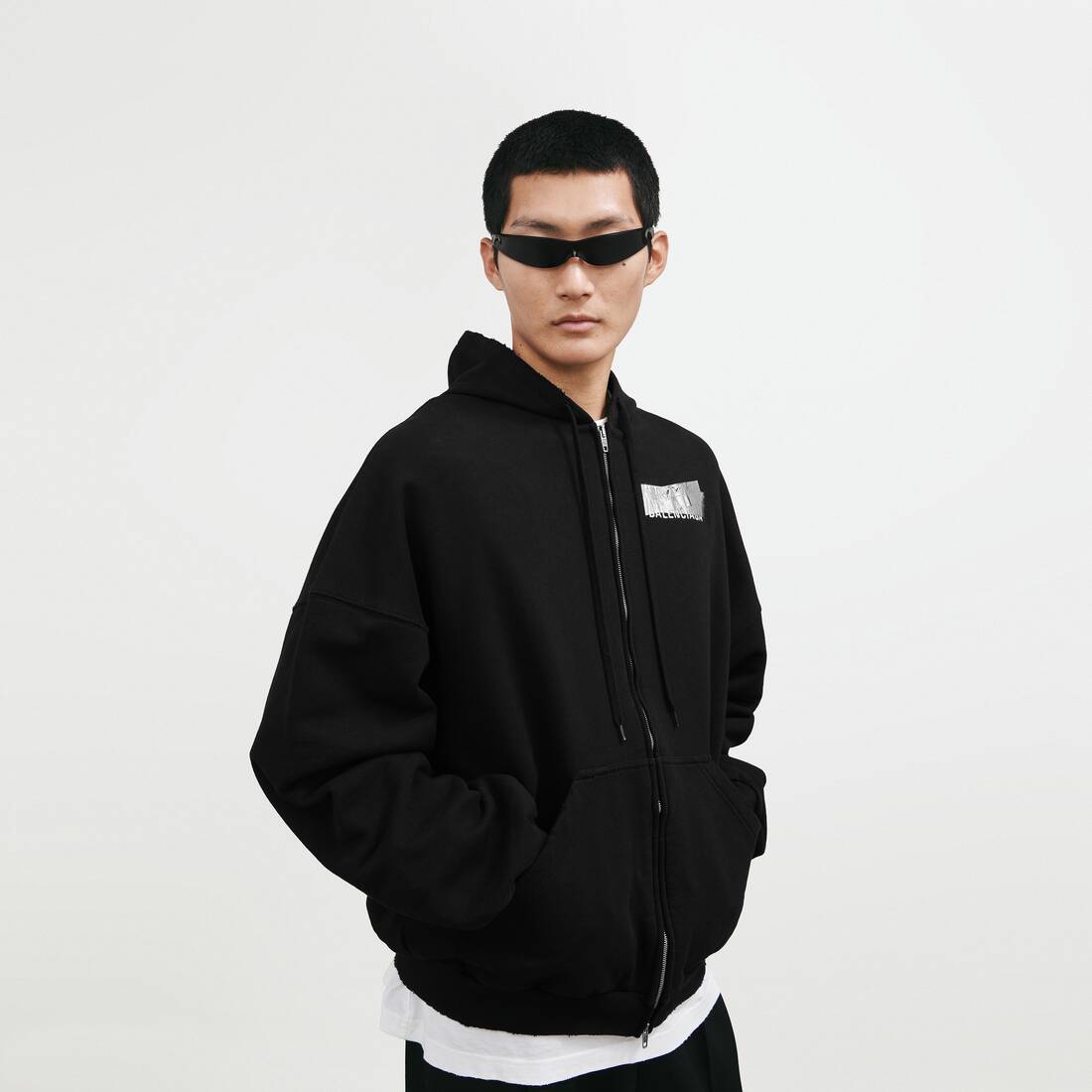 Men's Silver Tape Balenciaga Back Large Zip-up Hoodie in Black | Balenciaga Estonia EN - Image 4