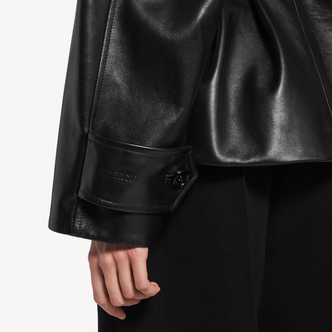 Women's Folded Short Trench in Black | Balenciaga Poland EN - Image 6