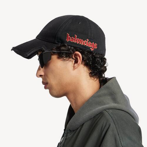 gothic placement no closure cap