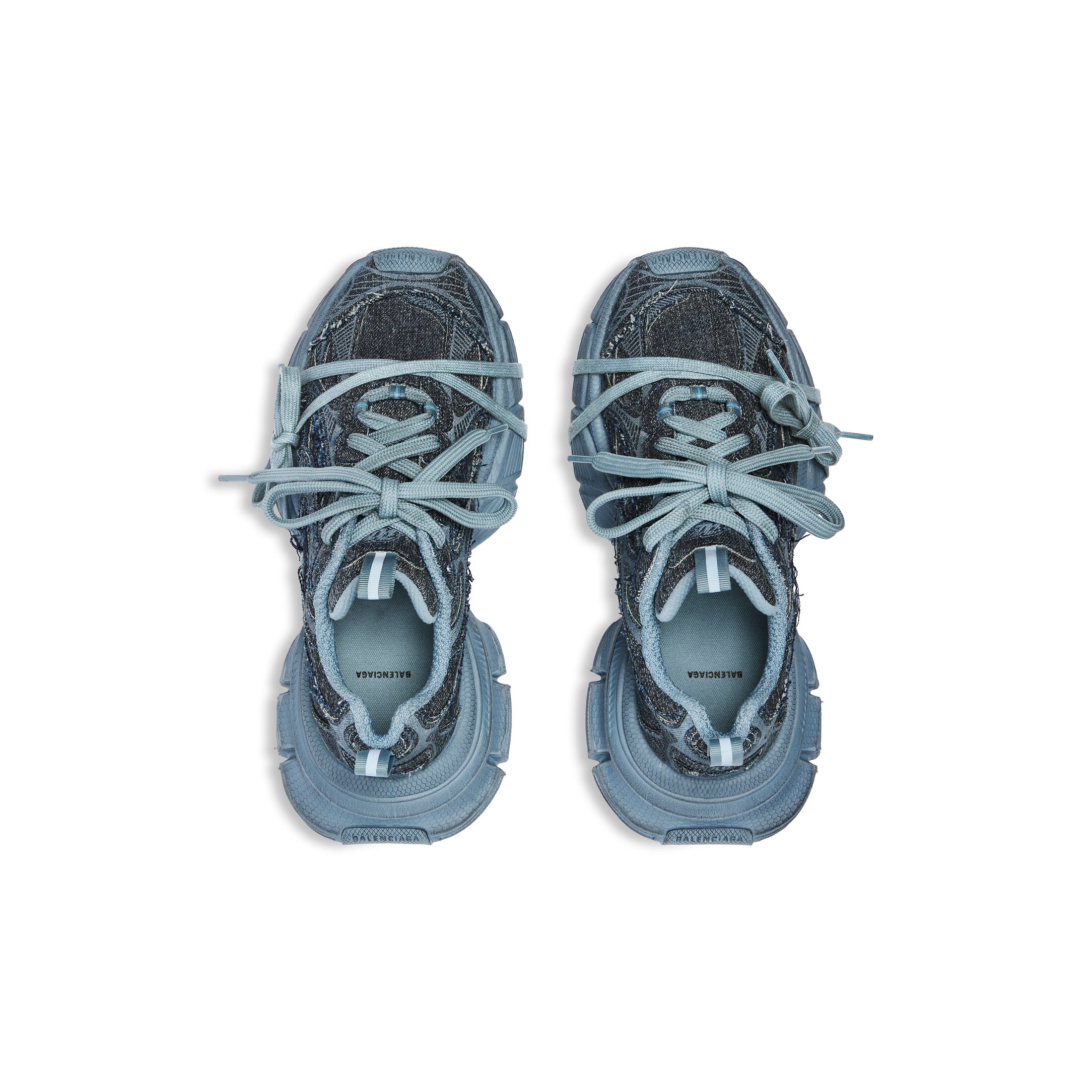 3xl sneaker