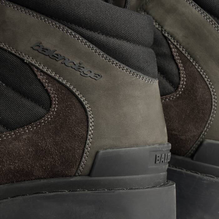 Combat strike low boot