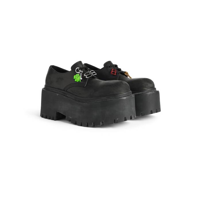 strike platform derby with charms