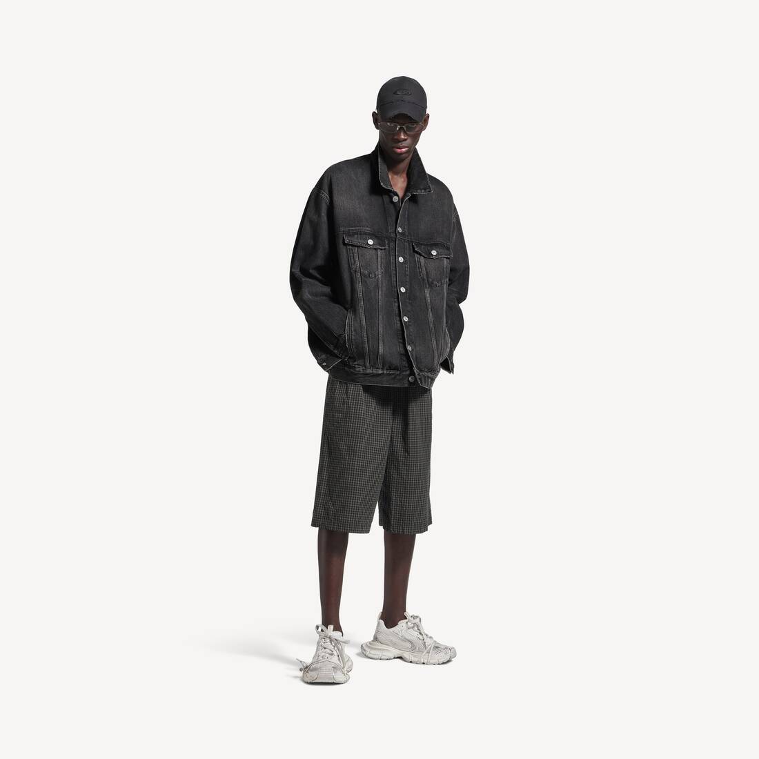 Oversized Jacket in Black | Balenciaga Netherlands EN - Image 2