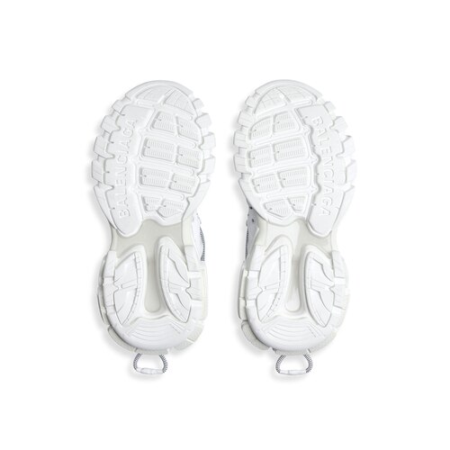 track trail laces sneaker