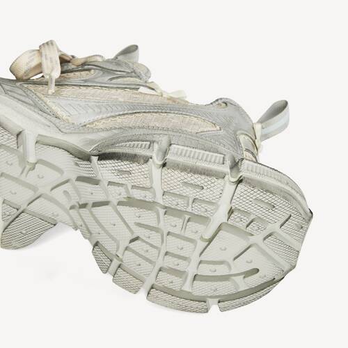 3xl tulle sneaker