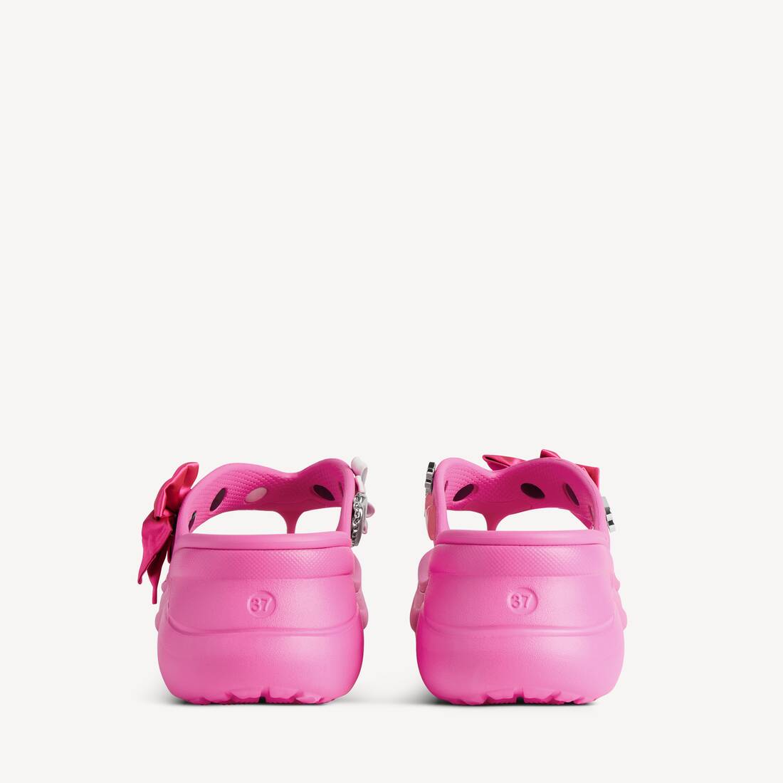 Women's Crocs&trade; Thong Jibbitz&trade; in Glossy Pink | Balenciaga Italy EN - Image 5
