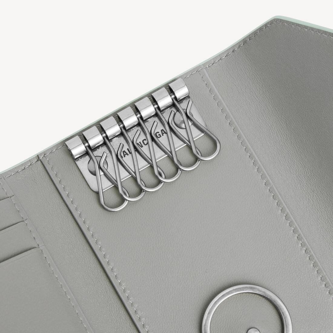 Funda Para Llaves Con Anilla Envelope para Mujer en Verde Mineral | Balenciaga Espa&ntilde;a ES - Image 4