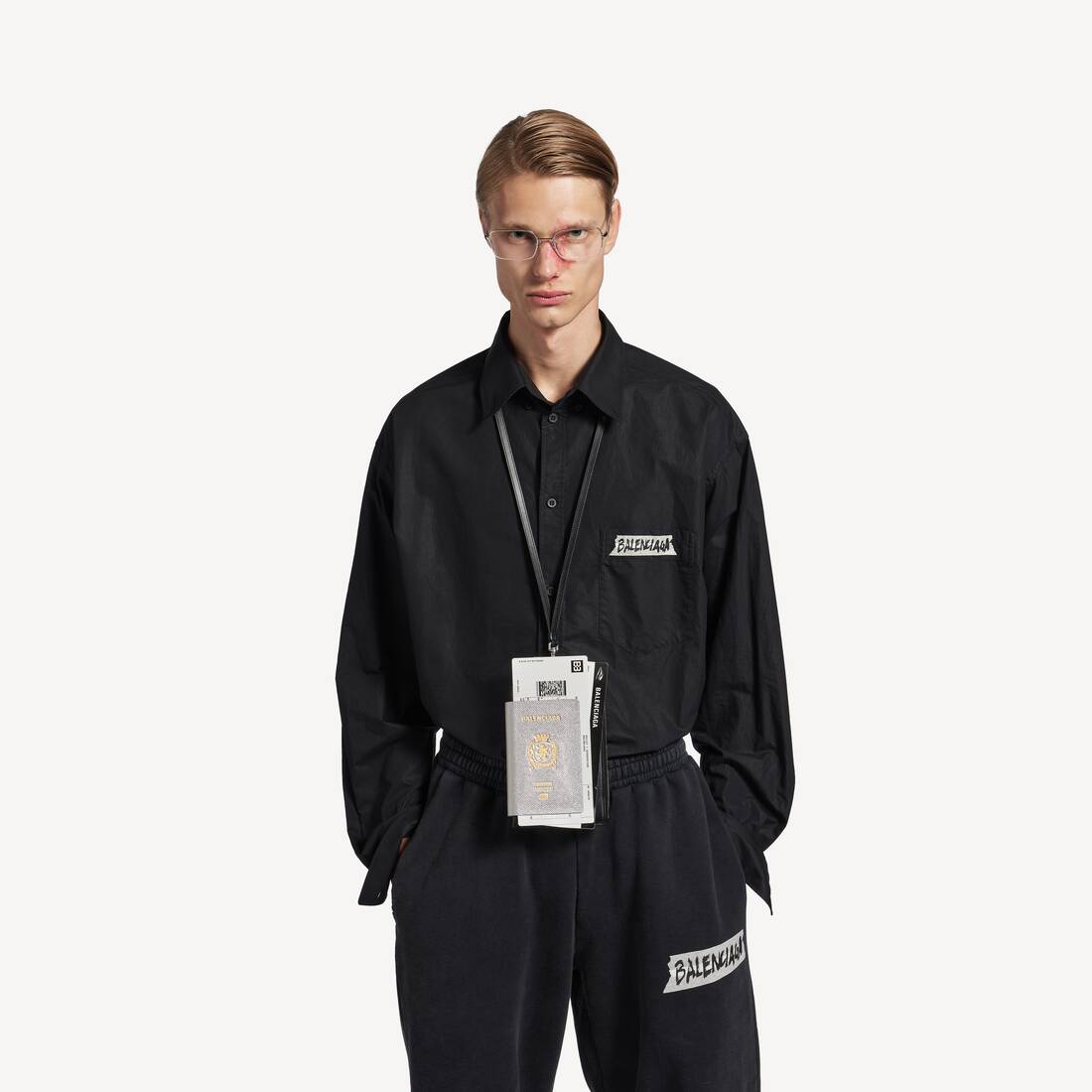 Sac Pour T&eacute;l&eacute;phone Passport pour Homme en Argent | Balenciaga France FR - Image 6