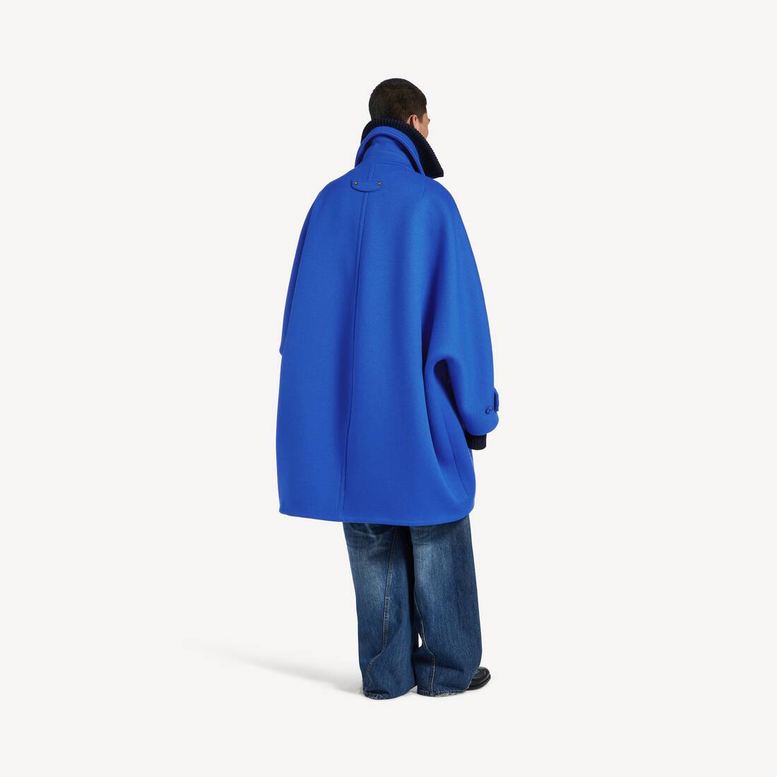 エレクトリックブルー の メンズ ラージ Cocoon コート | Balenciaga 日本 JA - Image 4
