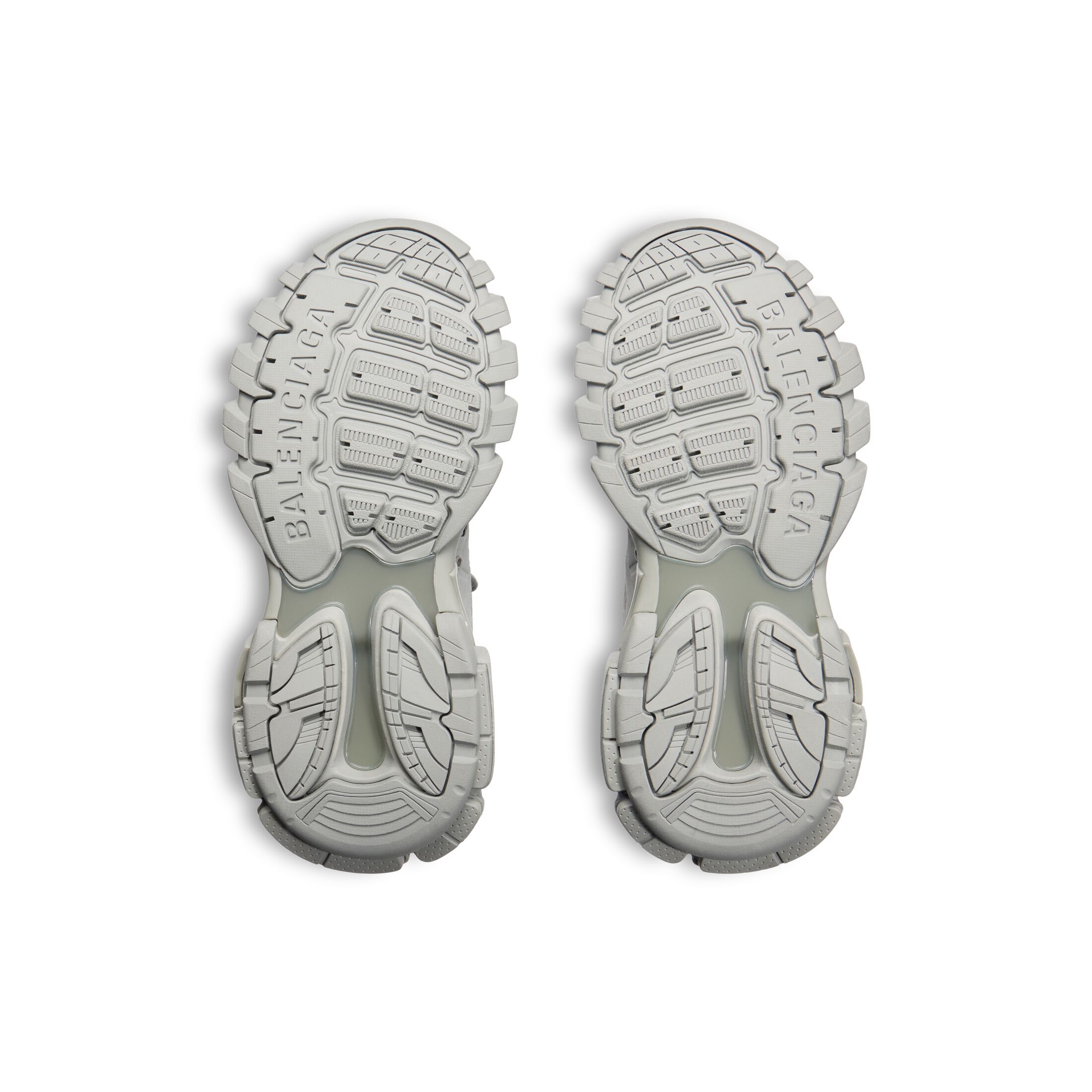 track signature sneaker