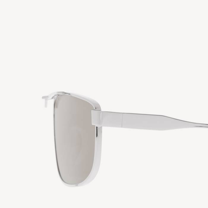 Lunettes De Soleil Tag 3.0 Rectangle  in Gris Clair | Balenciaga Suisse FR - Image 2