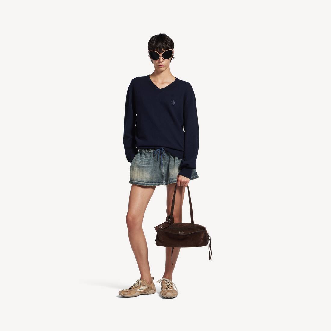 Ela's Bolsa Bowling Carrie Pequena em Espresso-claro | Balenciaga Brasil PT - Image 6