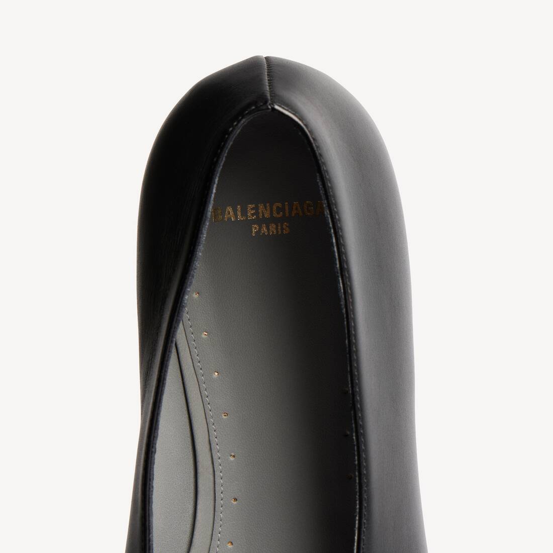 여성 뒤셰스 플랫 발레리나 슈즈 블랙 | 발렌시아가 대한민국 KO - Image 4