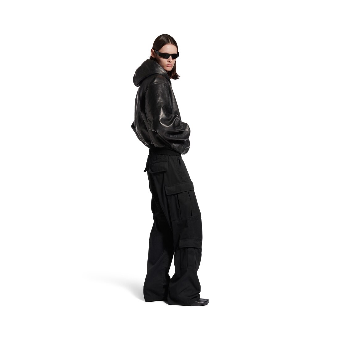 パンツ BALENCIAGA WOMENS CARGO PANTS REGULAR FIT IN BLACK Women's Cargo Pants Regular Fit in Black | Balenciaga US