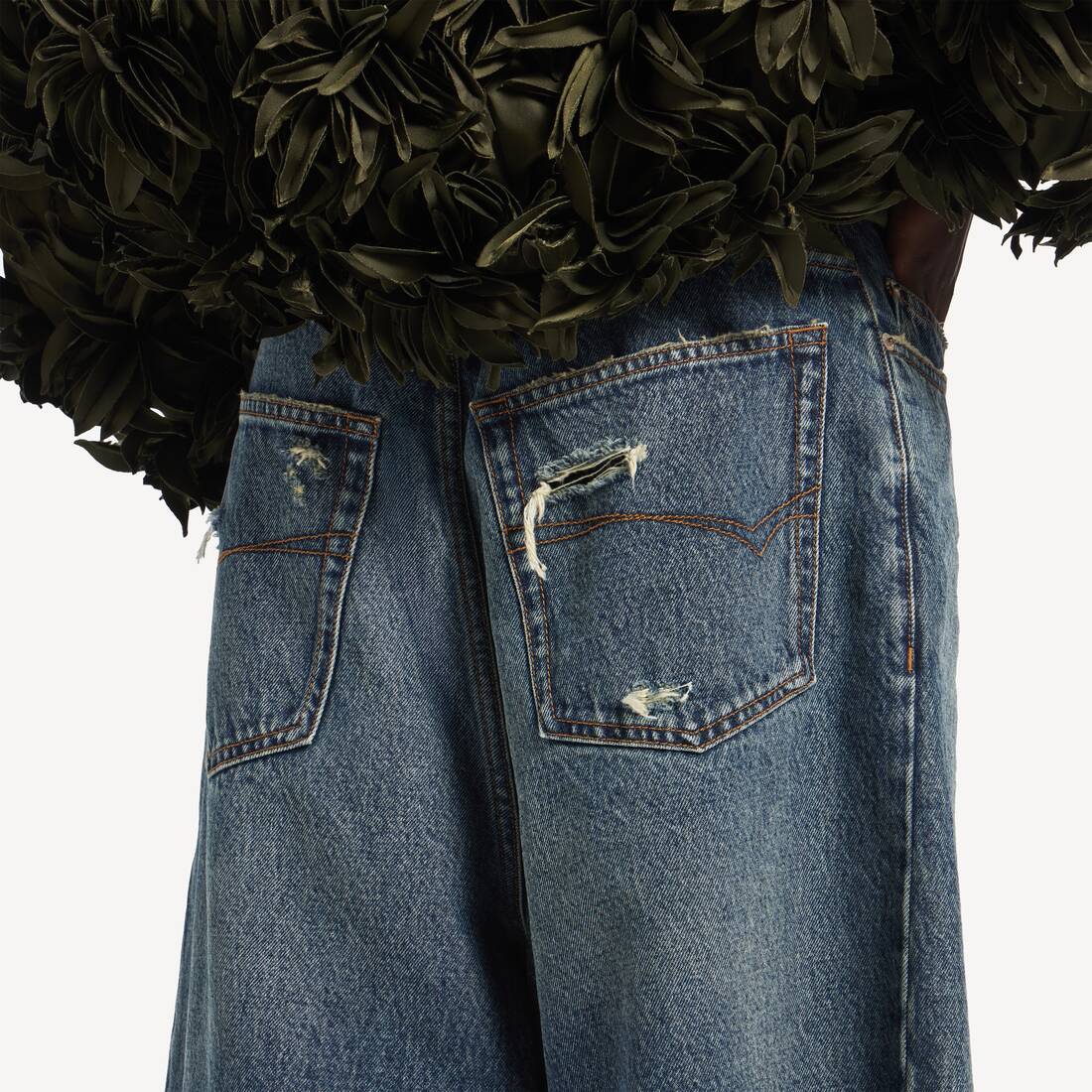 Women's Folded Shorts in Dirty Vintage Blue | Balenciaga Singapore EN - Image 6