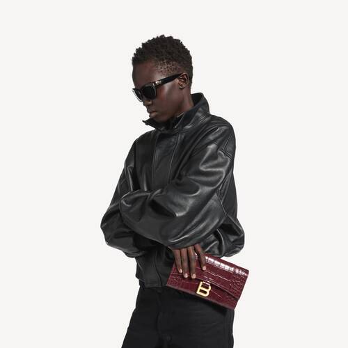 hourglass wallet on chain