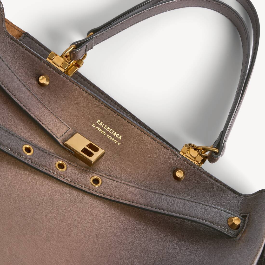 Women's Fan Carry All Bag Medium in Black/light Taupe | Balenciaga Netherlands EN - Image 6