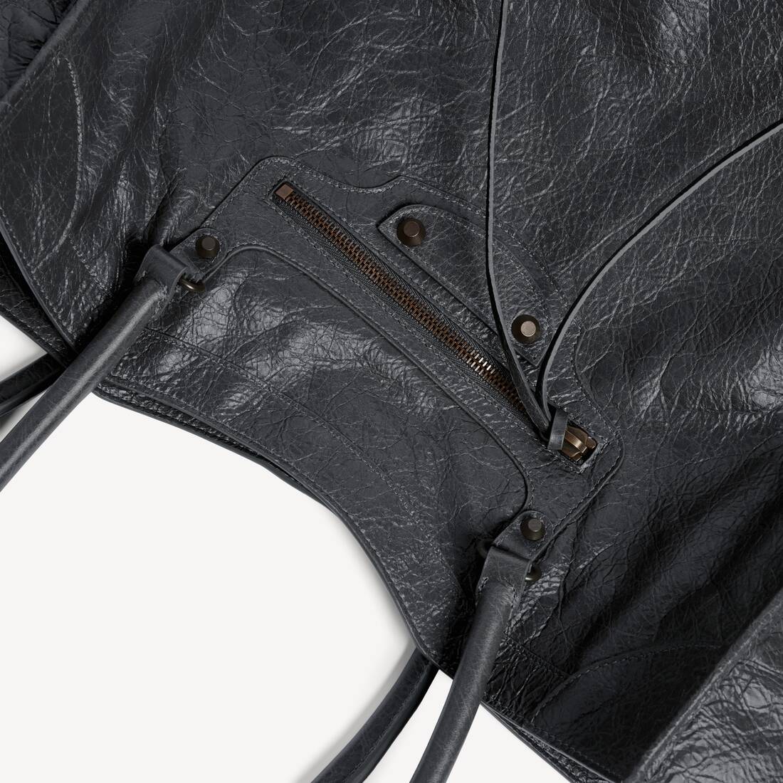 Women's Le City Tote Bag Medium in Volcanic Rock | Balenciaga Canada EN - Image 5