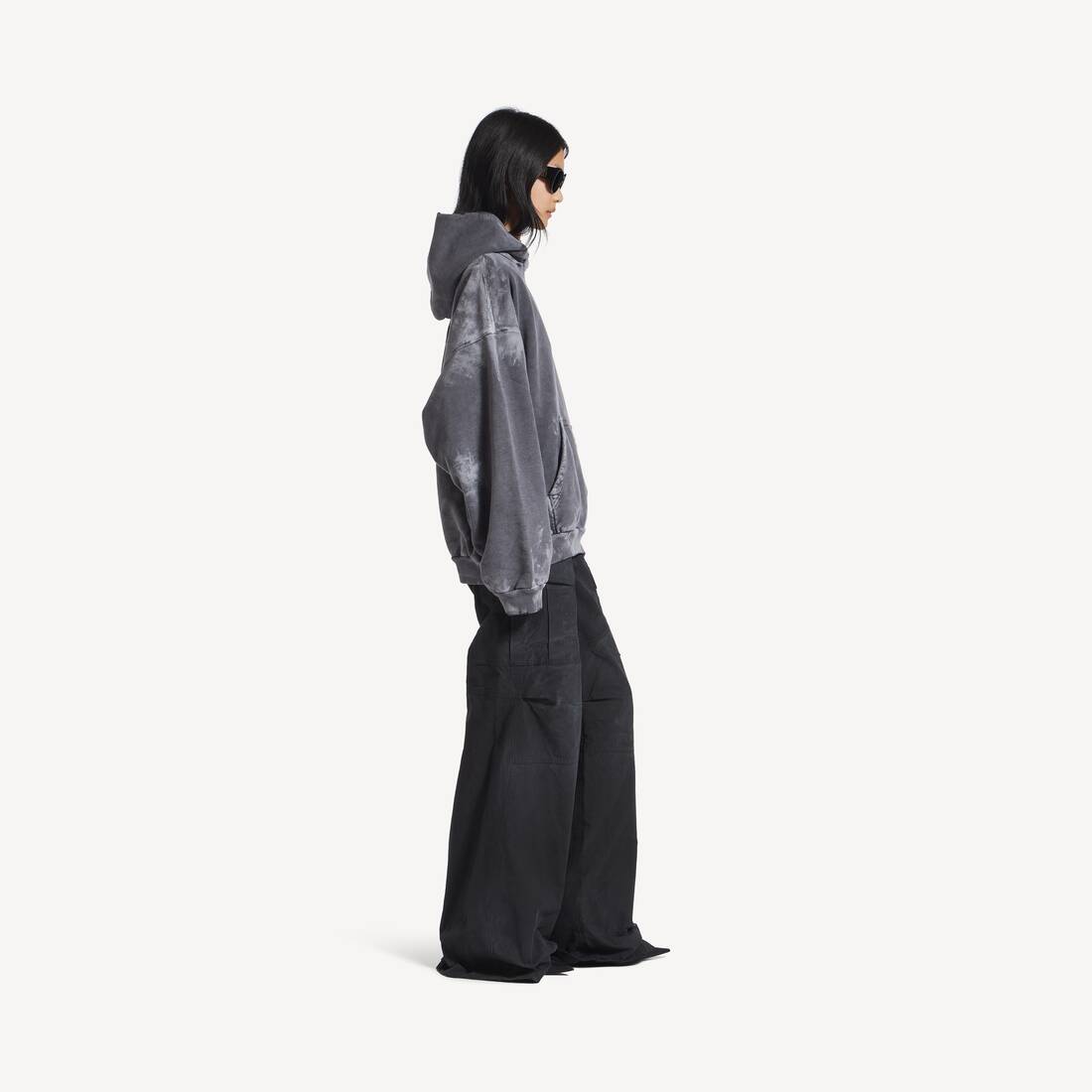 Men's Balenciaga Back Medium Fit Hoodie  in Grey | Balenciaga Brazil EN - Image 5