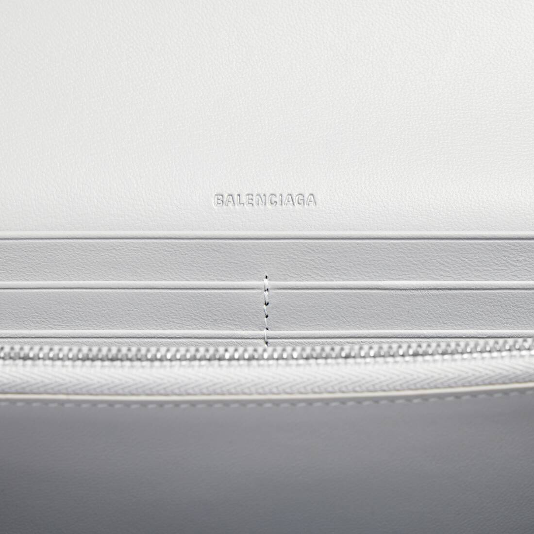 Portafoglio Le City Lungo da Donna in Grigio Chiaro | Balenciaga Italia IT - Image 4