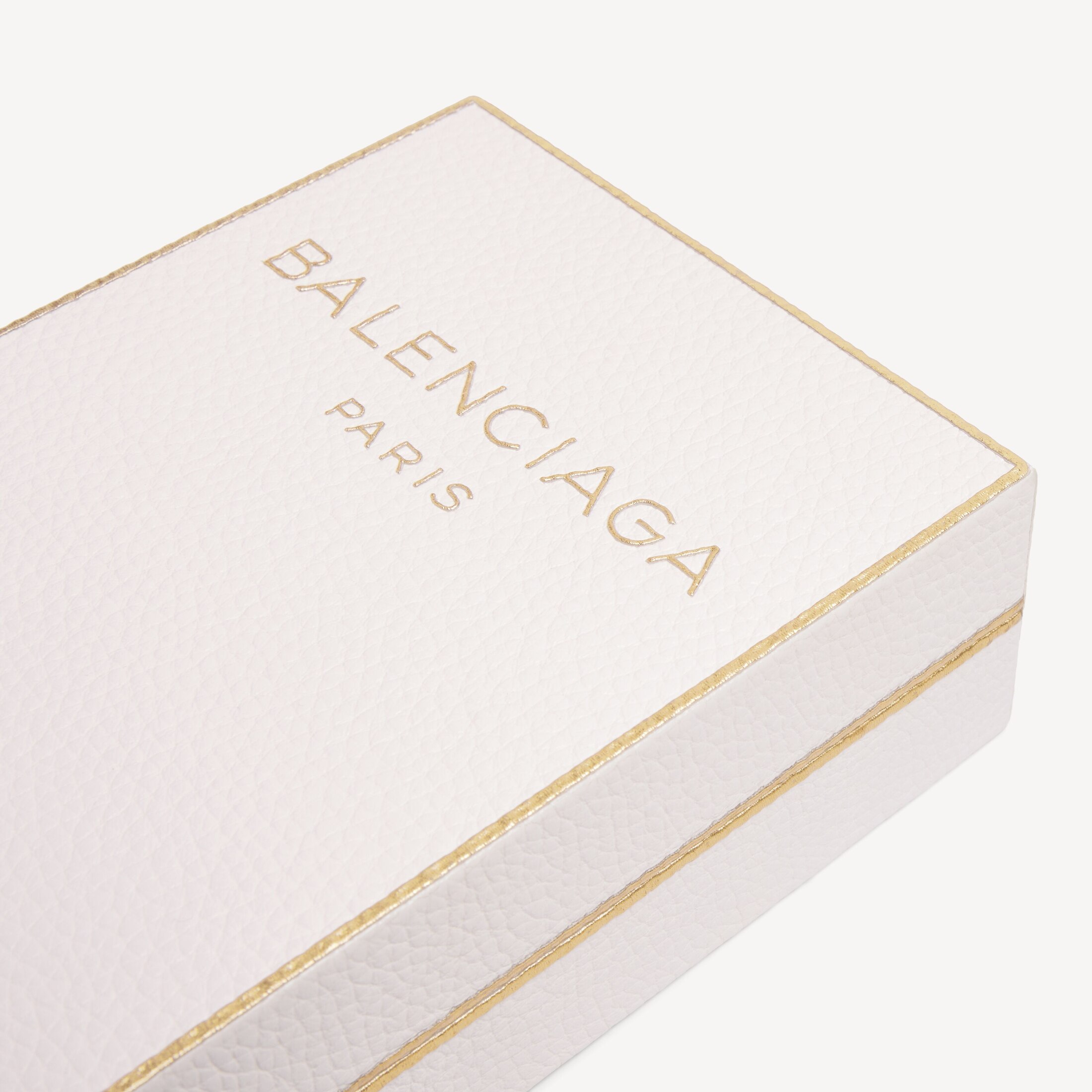 fragrance clutch