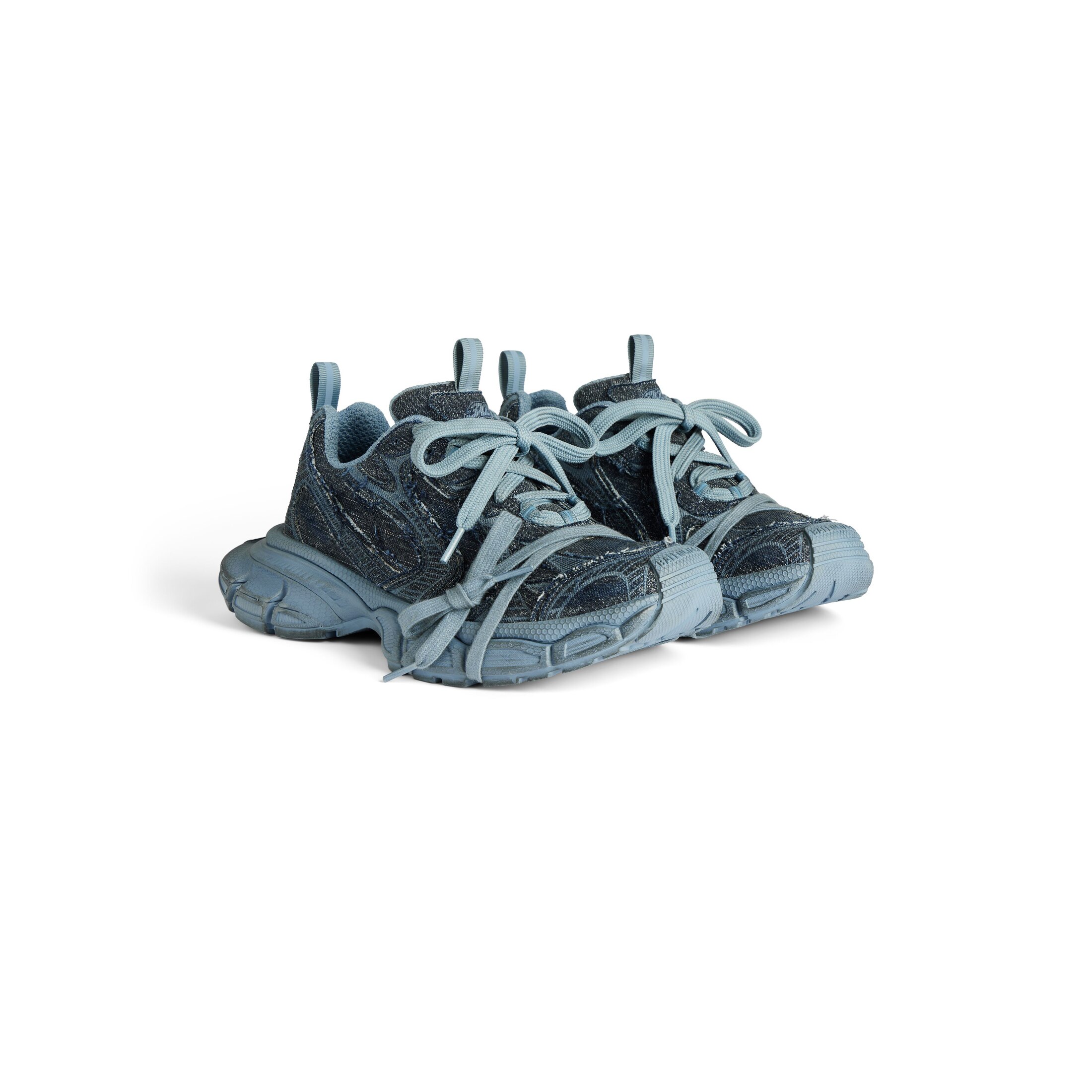 3xl sneaker