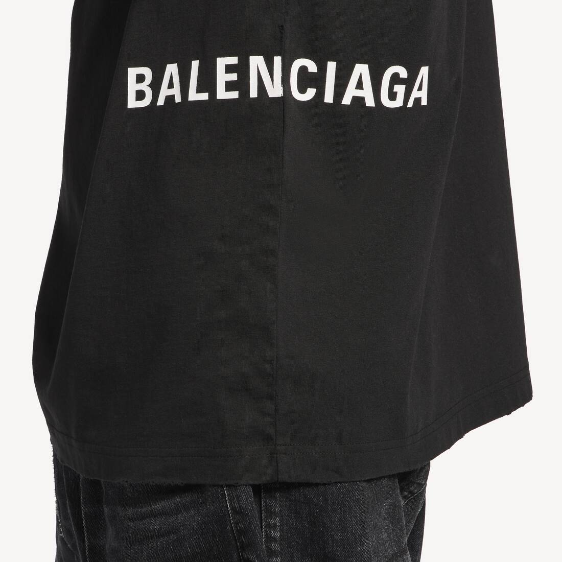 Men's I<3 U Medium Fit T-shirt in Black | Balenciaga United States EN - Image 6