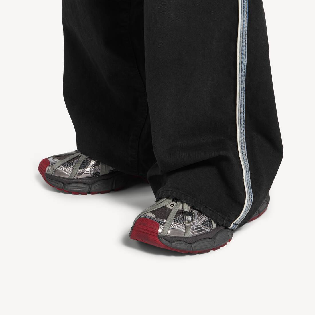 Uomo's Pantaloni In Denim Con Dettaglio Profilato in Nero | Balenciaga Italia IT - Image 6