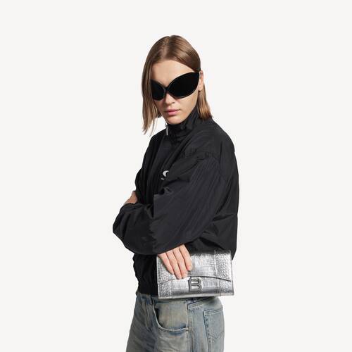 cartera con cadena hourglass