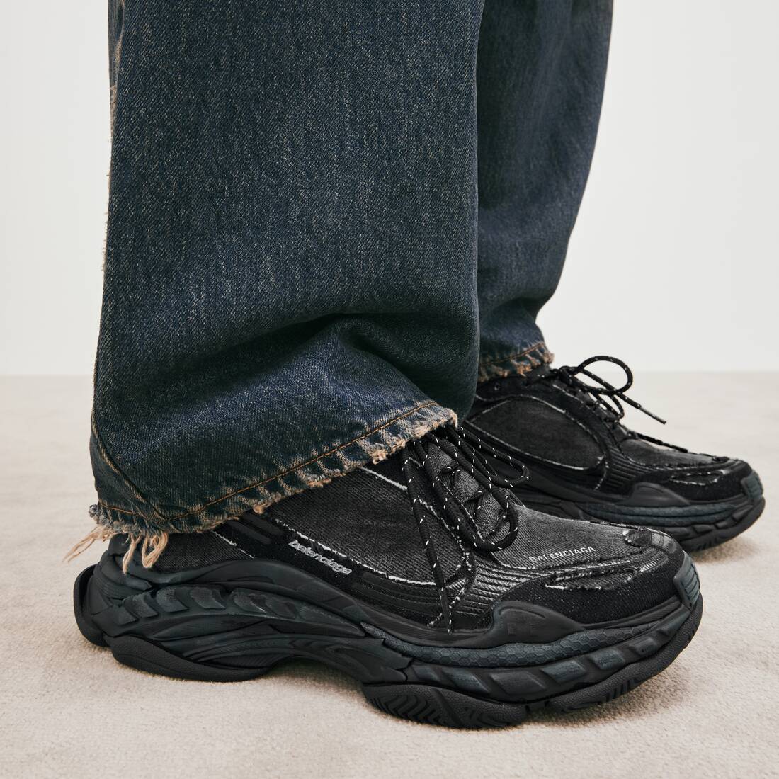 Men's Triple S.2 Denim Sneaker in Black | Balenciaga Portugal EN - Image 6