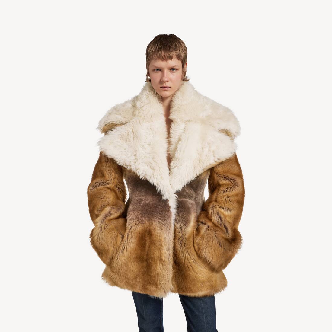Geformte Shearling-jacke f&uuml;r Damen in Grau/braun/beige | Balenciaga &Ouml;sterreich DE - Image 5