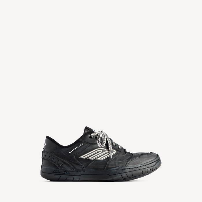 Women's Hamptons Worn-out Sneaker in Black - Women | Balenciaga Taiwan Region EN - Image 1
