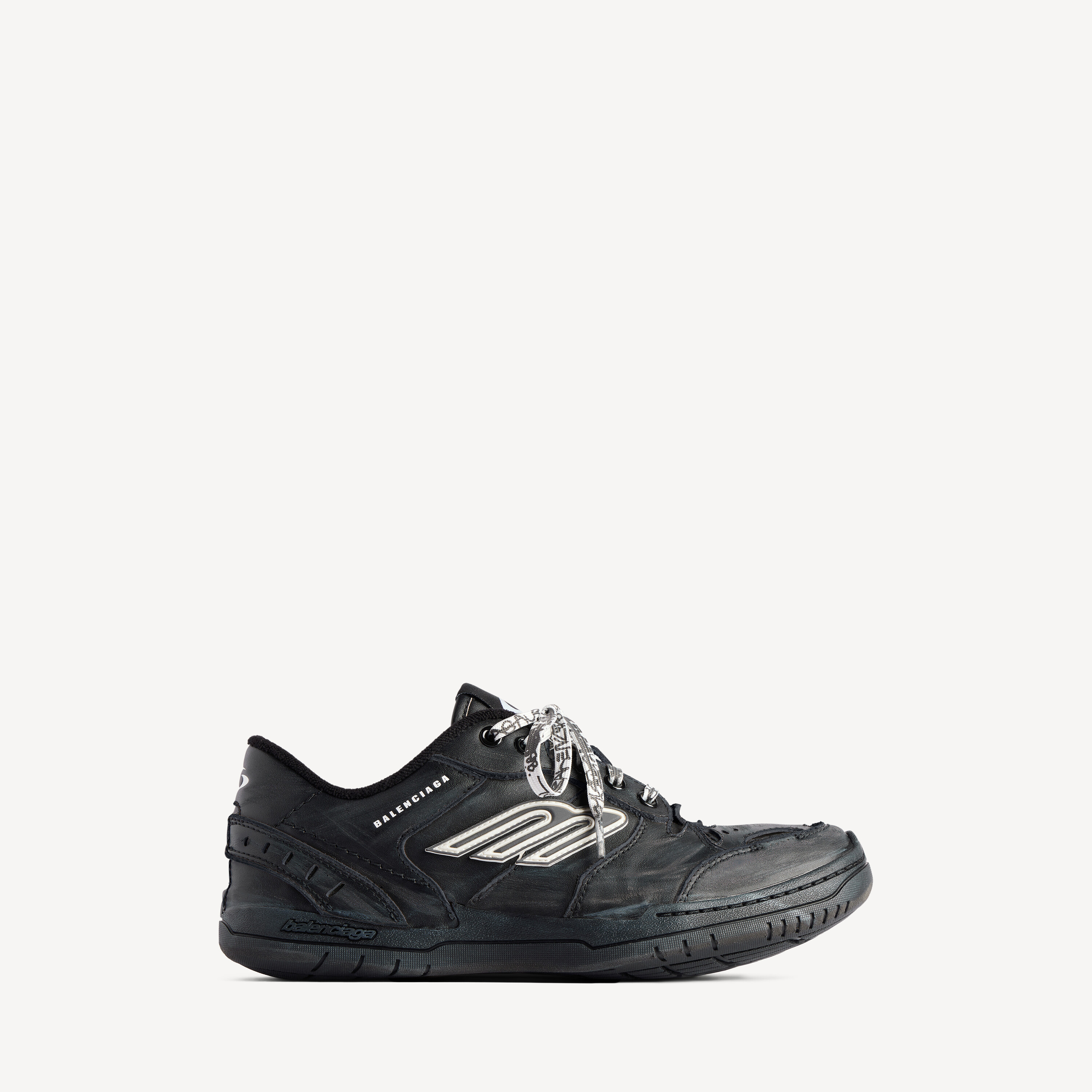 Balenciaga hamptons worn-out sneaker