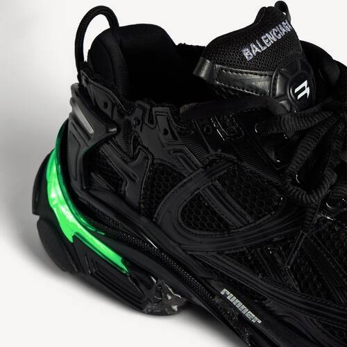 sneaker runner led